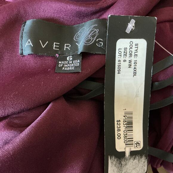 Avery G Backless Halter Evening Gown Wine Red Size 6 Sleeveless Thigh Slit Dress - Picture 10 of 14